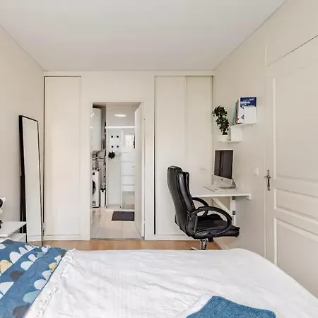 Modern House Courbevoie